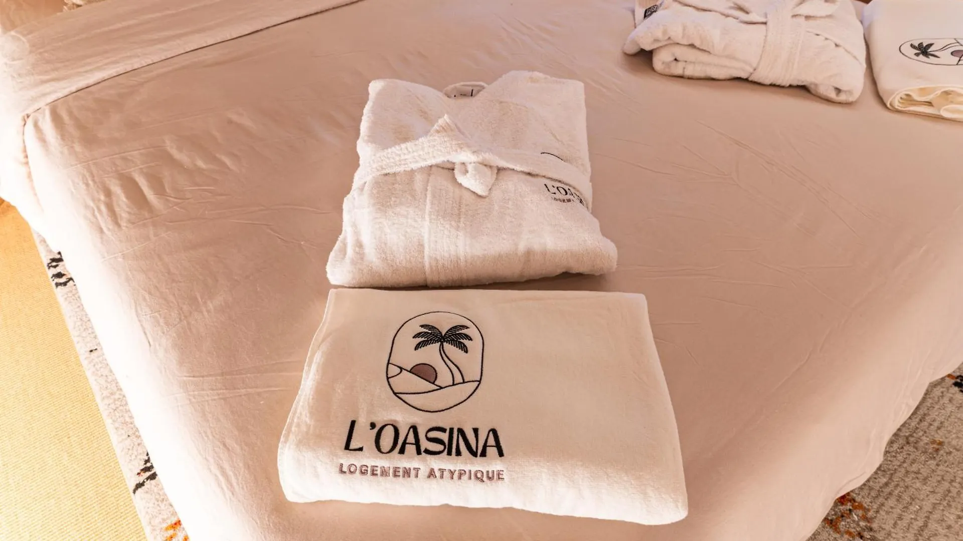 L'Oasina - Spa Prive - Voyagez Dans Le Desert Bourg-en-Bresse 0*,  France