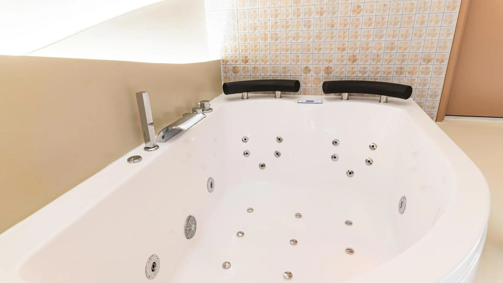 L'Oasina - Spa Prive - Voyagez Dans Le Desert Bourg-en-Bresse Apartment